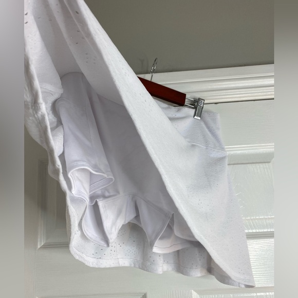 X by gotten pickleball/tennis/golf skirt/skort White Medium Used 1x Excellent - Picture 3 of 10